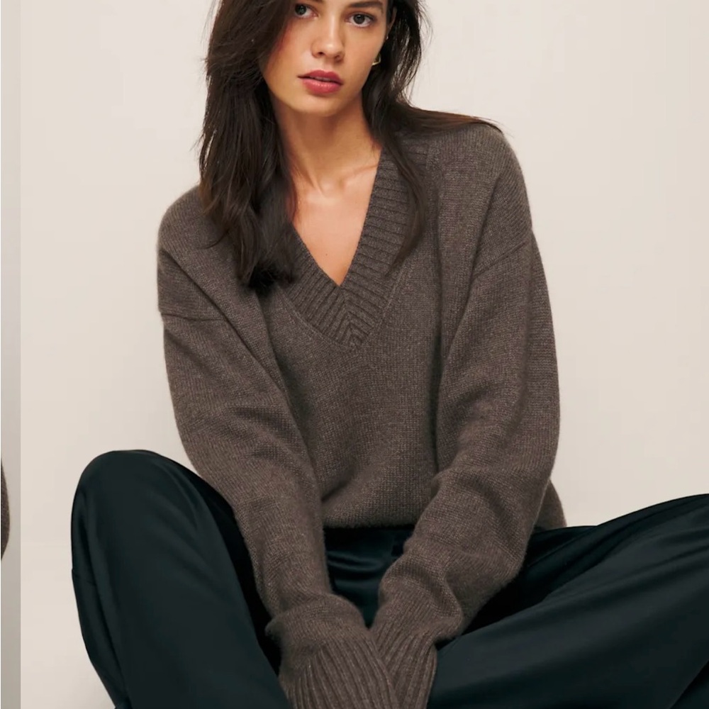 Reformation Jadey Oversized Cashmere V-Neck Sweater
